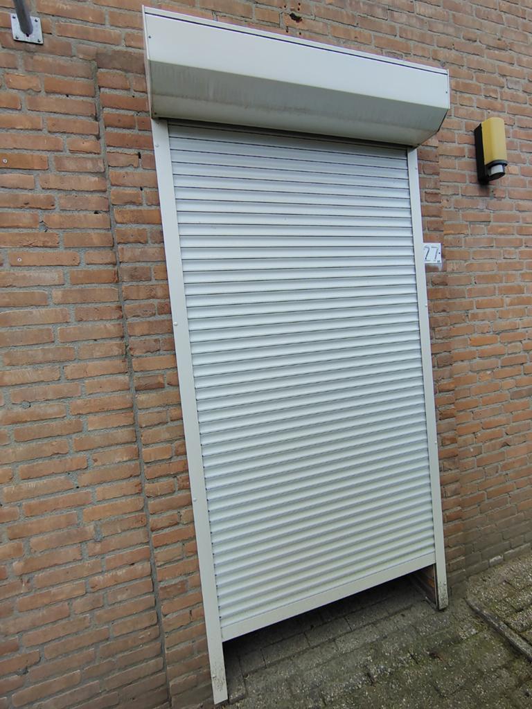3 rolluiken handbediening met band - diverse maten, Doe-het-zelf en Verbouw, Rolluiken, Ophalen, Gebruikt, 100 tot 150 cm, 200 cm of meer