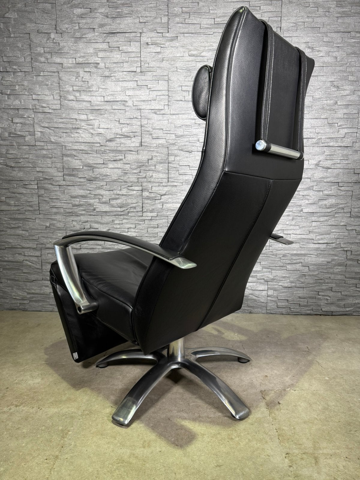 Foto 6 van Jori Brainbuilder Medi 7760 Relaxfauteuil Zwart Leer