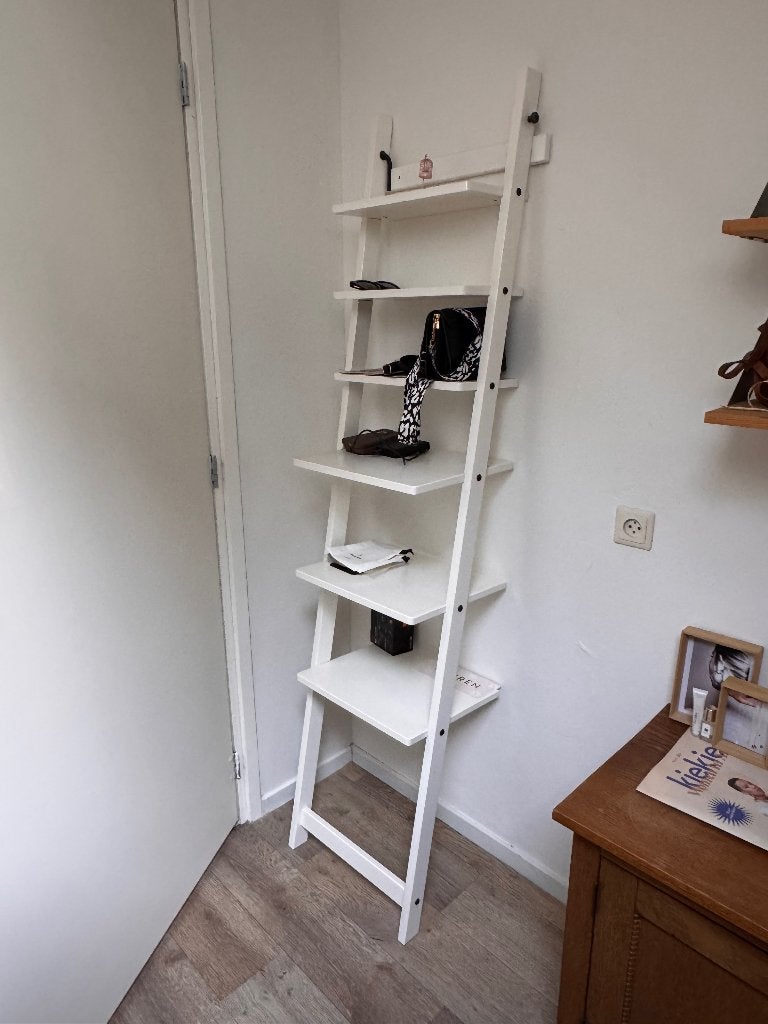 IKEA HJÄLMAREN laderek / wandrek wit - Goede staat, Ophalen, Met plank(en), Zo goed als nieuw, Minder dan 150 cm