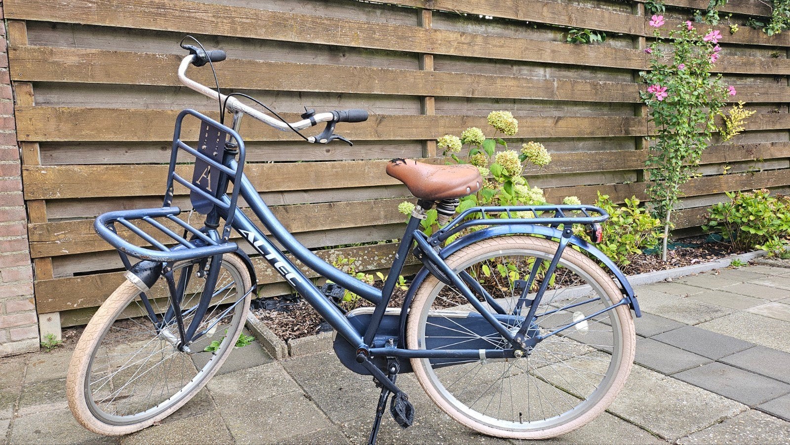 Meiden transporter fiets 26 inch, Ophalen, Gebruikt, 26 inch of meer