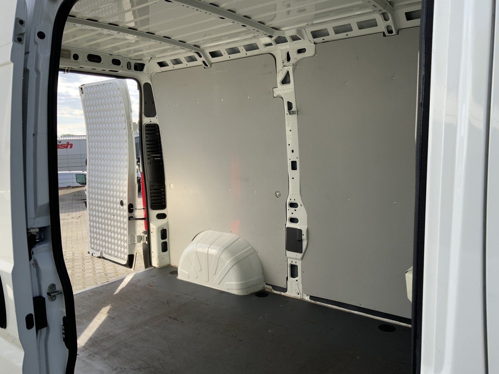 Zijwanden, traanplaten achterdeur en tussenschot Peugeot Box, Auto-onderdelen, Ophalen, Gebruikt, Peugeot
