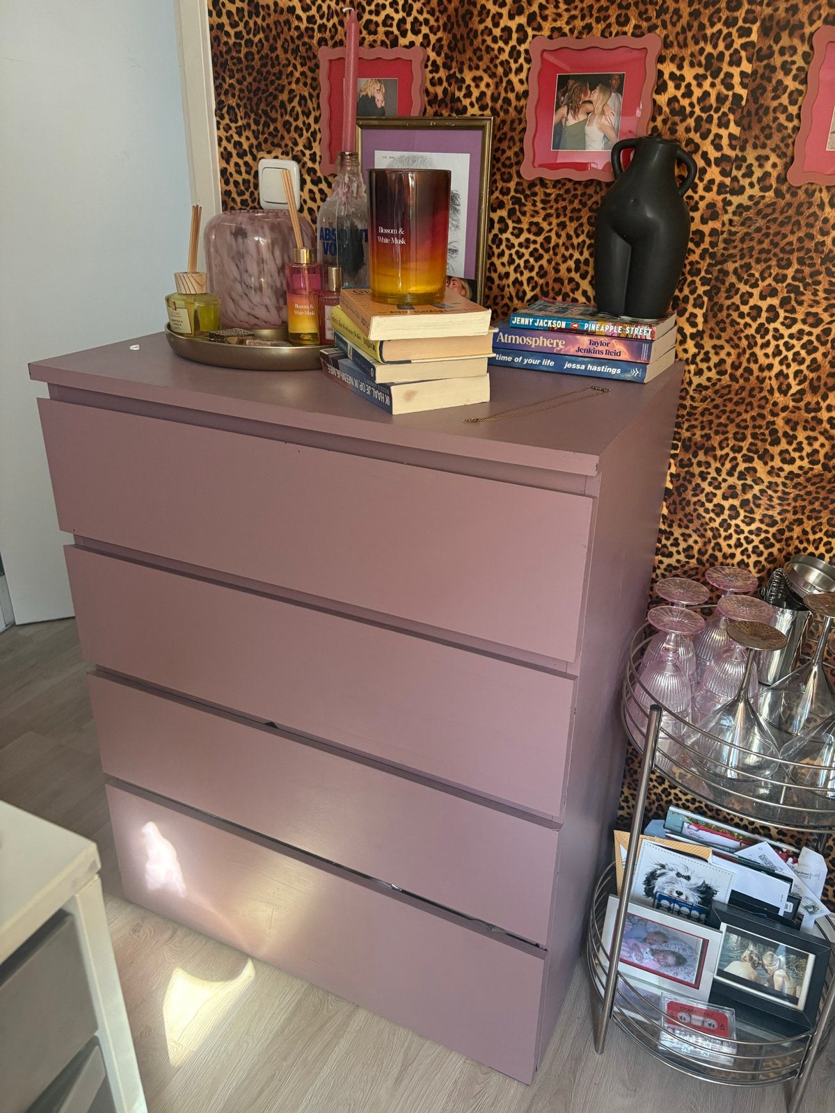 Roze ikea MALM ladekast met 4 laden, Ophalen, Gebruikt, 100 tot 150 cm, 50 tot 100 cm