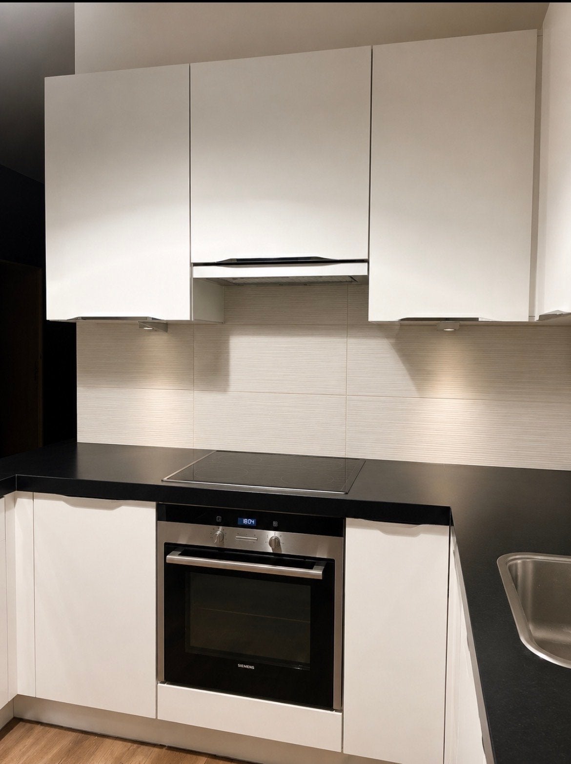 Moderne keuken met heteluchtoven, inductie en koelkast, Huis en Inrichting, Keuken | Complete keukens, Ophalen, Gebruikt, Overige materialen