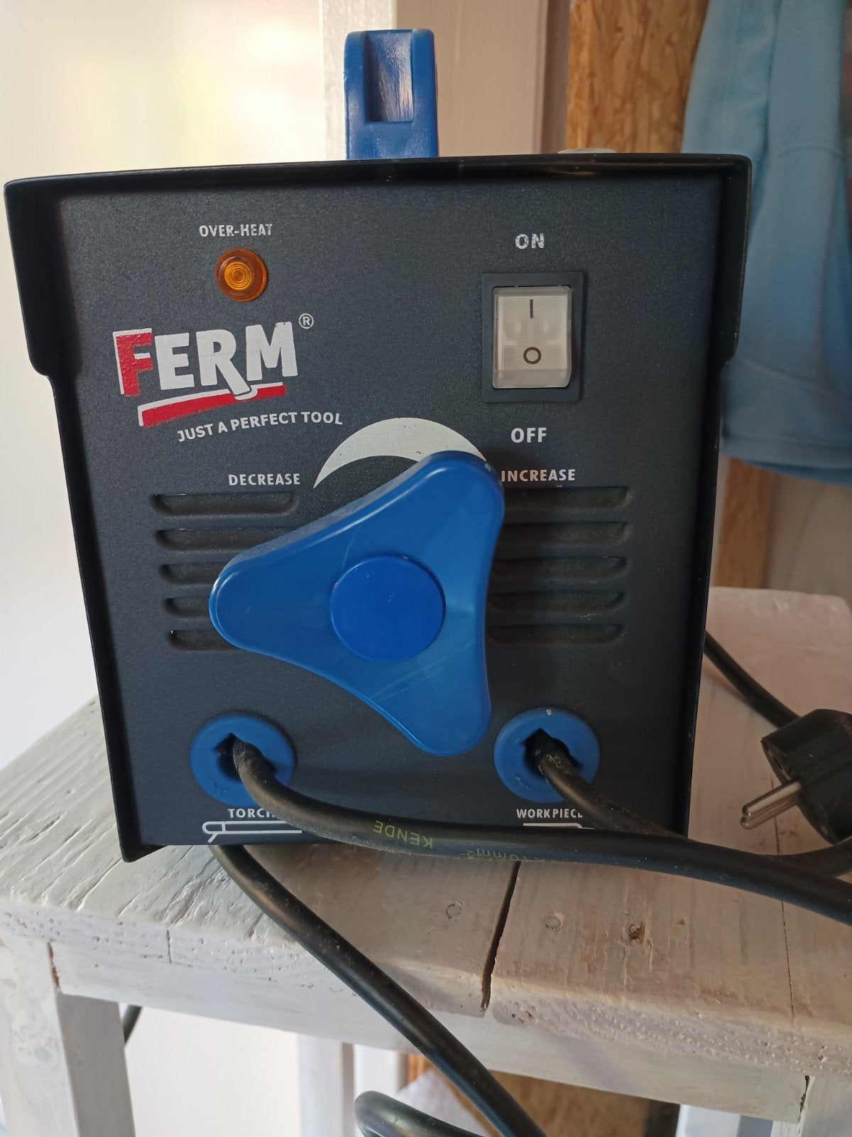 Lasapparaat(eenvoudig) met lasmasker en elektroden, Ophalen, Zo goed als nieuw