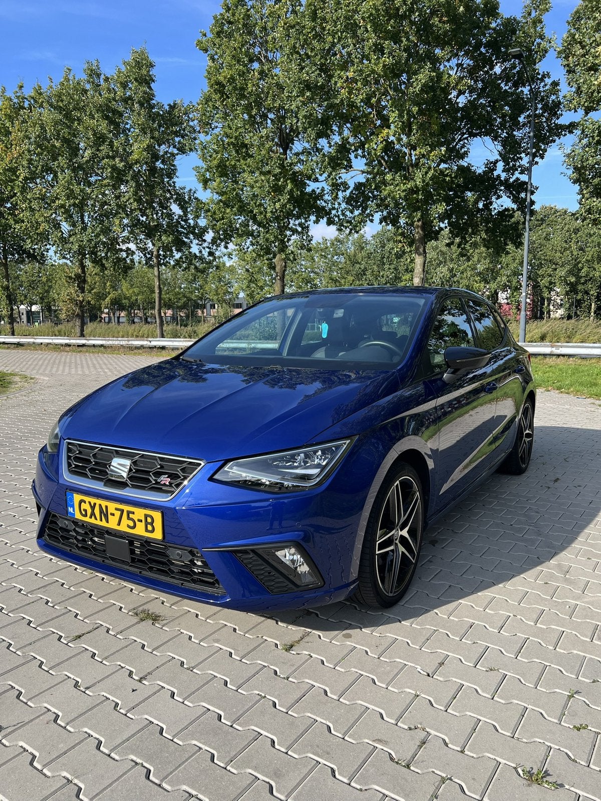 Seat Ibiza 1.5 TSI FR 150pk DSG | Beats | Alcantara | APK'28, Auto's, 1498 cc, 4 cilinders, Blauw, Alcantara