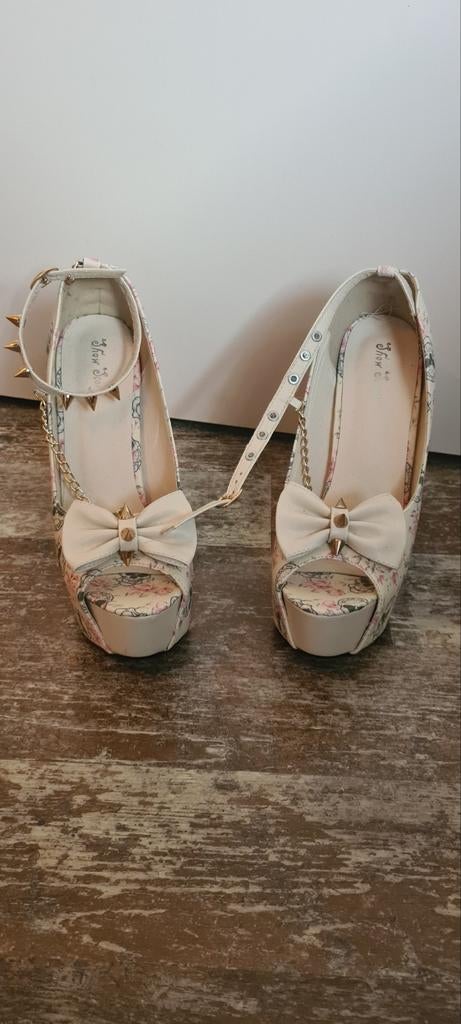 Super gave pumps - zo goed als nieuw, Ophalen of Verzenden, Zo goed als nieuw, Wit, Pumps