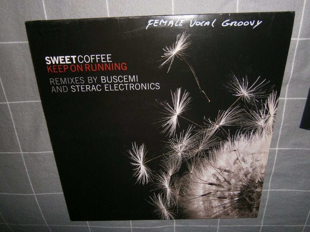 Sweet Coffee – Keep On Running (Remixes). 2006 Belgium House, Ophalen, House, Inclusief binnenhoes, Zo goed als nieuw