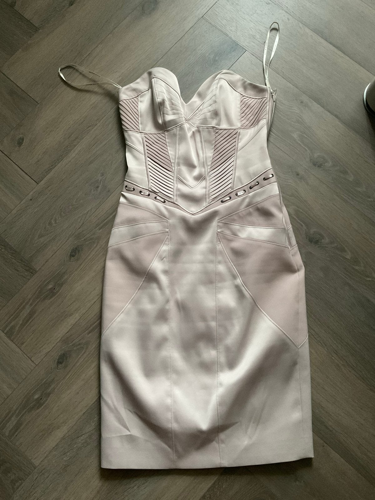 Poederroze nude corsetjurk van Karen Millen - XS, Karen Millen, Ophalen of Verzenden, Zo goed als nieuw, Roze