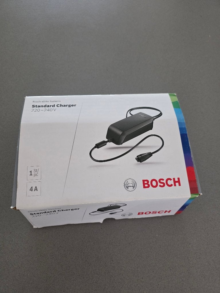 Oplader e-bike Bosch 220-240V, Ophalen, Zo goed als nieuw