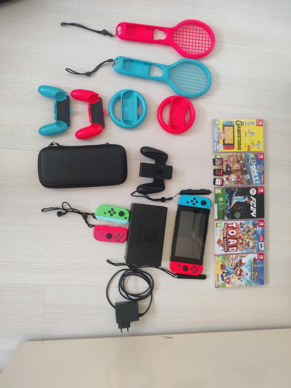 Nintendo Switch met 2 controllers en 7 games, Ophalen, Met 2 controllers, Switch Original, Gebruikt