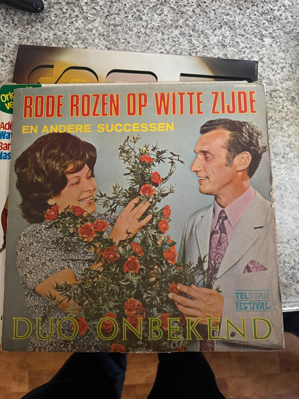 Duo Onbekend - Rode Rozen Op Witte Zijde LP (Telstar Festiva, Cd's en Dvd's, LP, Gebruikt, Ophalen of Verzenden, Levenslied of Smartlap