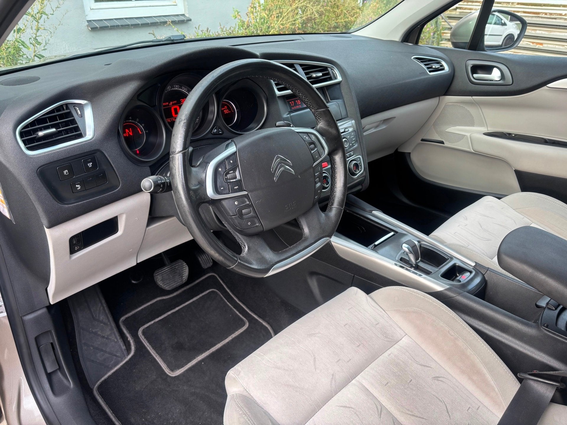 Citroen C4 1.6 THP Tendance EGS | Airco | El. Ramen | NAP |, Auto's, Citroën, Gebruikt, 1650 kg, Beige, Origineel Nederlands