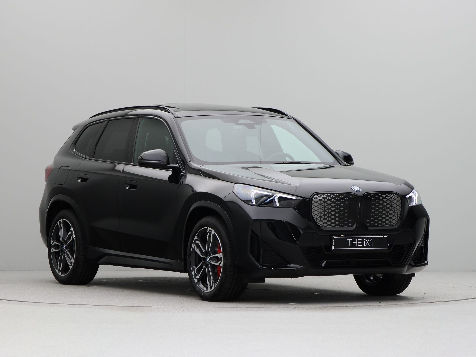 BMW iX1 eDrive20 67 kWh (bj 2026, automaat), 514 km, Met garantie (alle), 24 min, Zwart