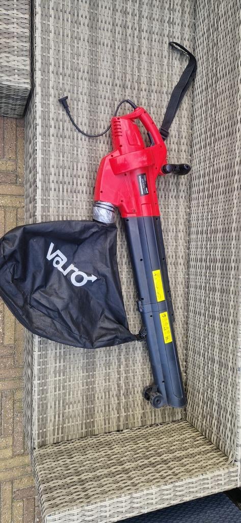 Varo bladblazer en versnipperaar met opvangzak, Tuin en Terras, Bladblazers, Ophalen of Verzenden, Gebruikt, Elektrisch, Met opvangzak