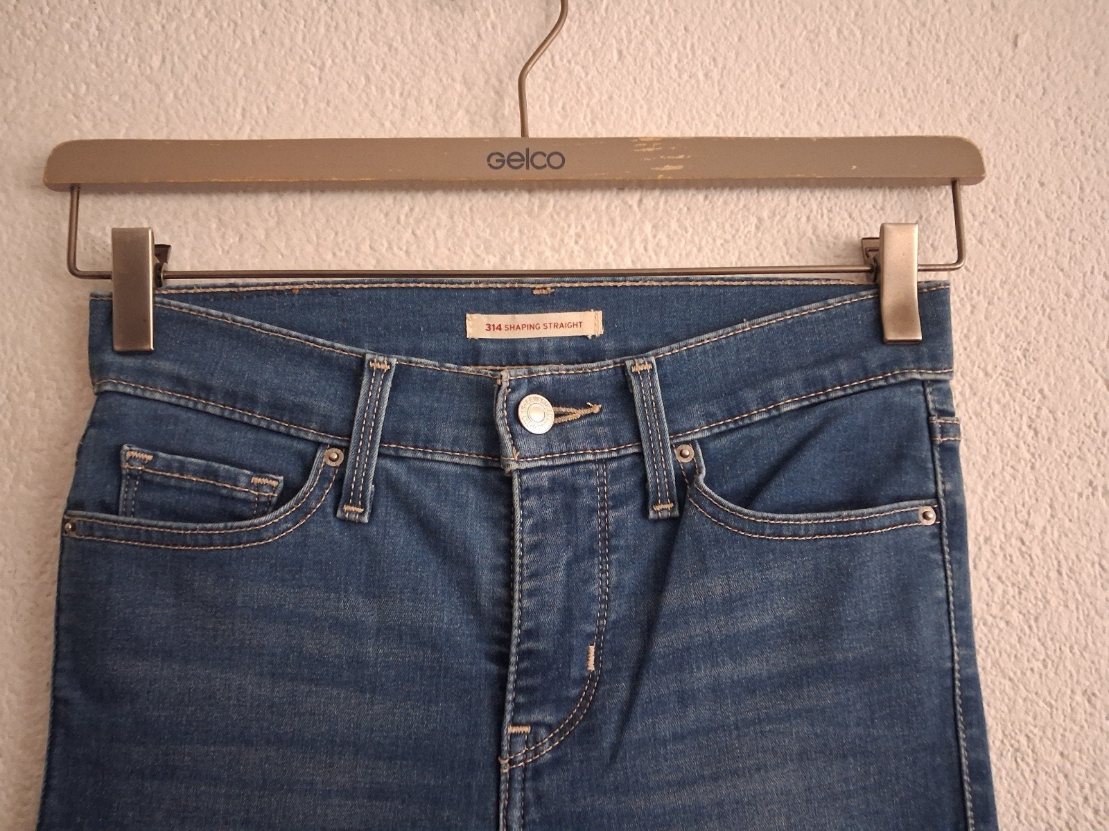 Levi's 314 Shaping Straight Jeans - W26 L32, Blauw, Ophalen of Verzenden, Zo goed als nieuw, W27 (confectie 34) of kleiner