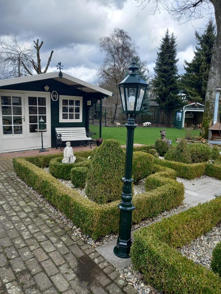 Aluminium Molen/Tulp Lantaarnpaal  1 , 2 of 3 of 4 stuks??, Ophalen, Zo goed als nieuw, Aluminium, Minder dan 50 watt