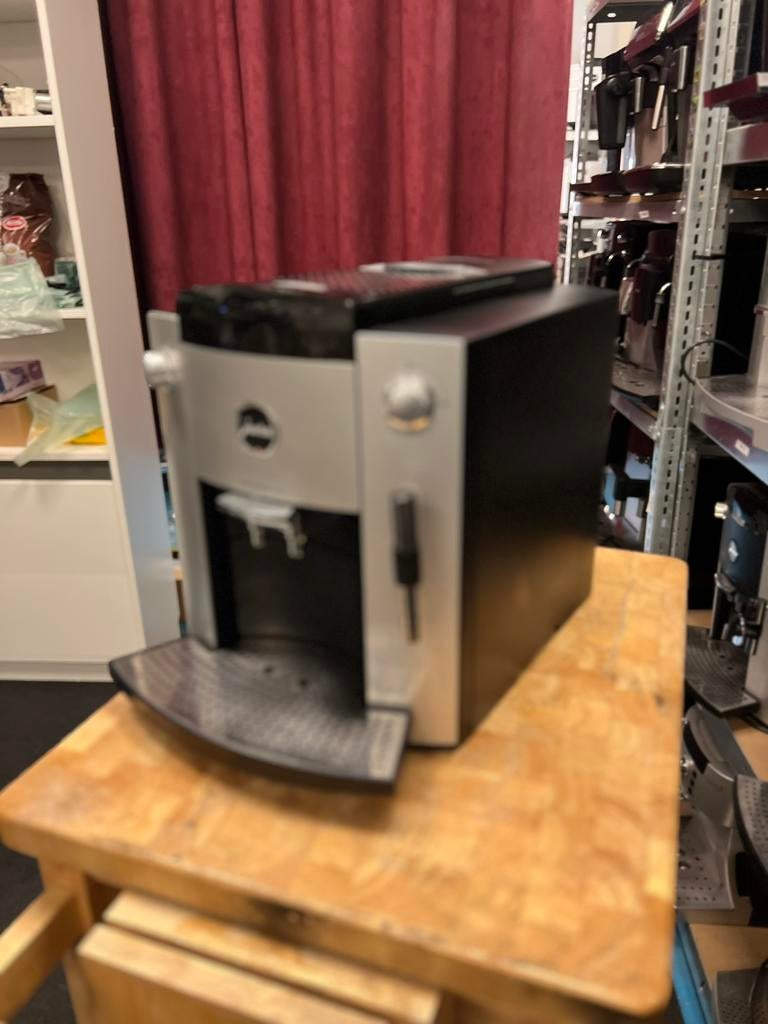 Jura F 70, Witgoed en Apparatuur, Info@jura.com, 10 kopjes of meer, Koffiemachine, Ophalen of Verzenden