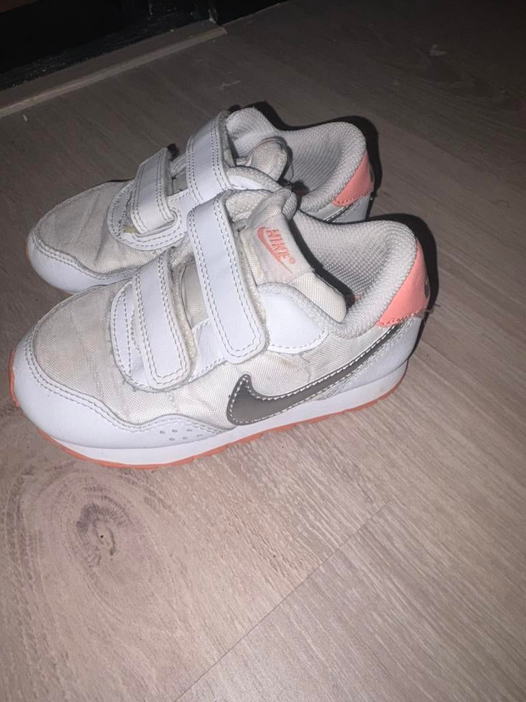 Nike sneakers maat 26, Ophalen of Verzenden, Zo goed als nieuw, Jongen, Schoenen
