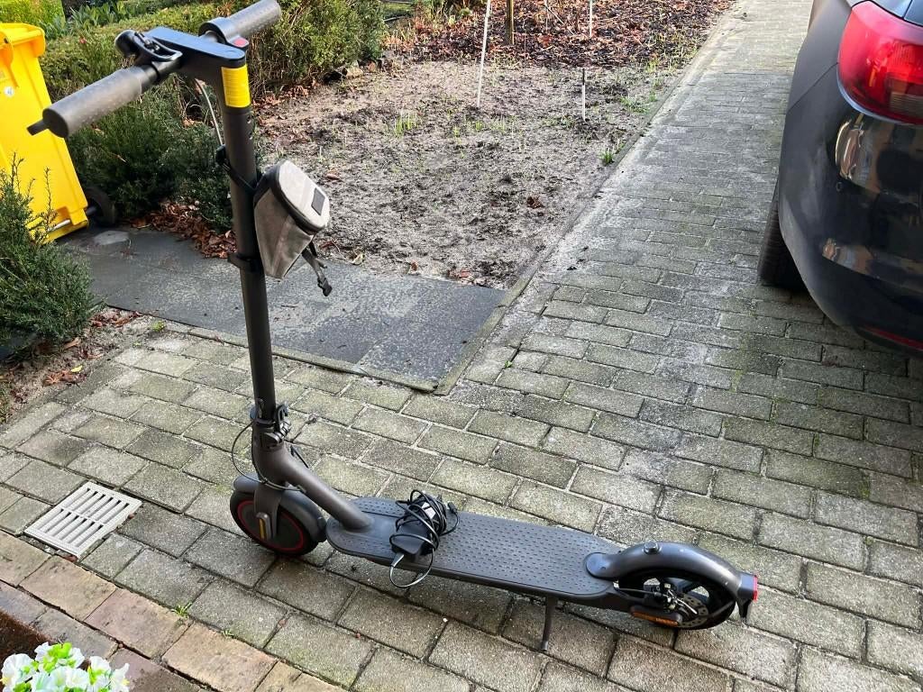 Xiaomi Mi Electric Scooter Pro 2 te koop, Ophalen, Zo goed als nieuw, Elektrische step (E-scooter), Xiaomi