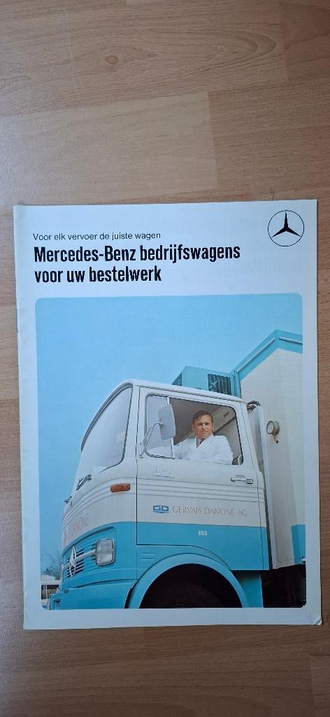 Folder Mercedes Benz bedrijfswagens 1977, Ophalen of Verzenden, Zo goed als nieuw, Mercedes