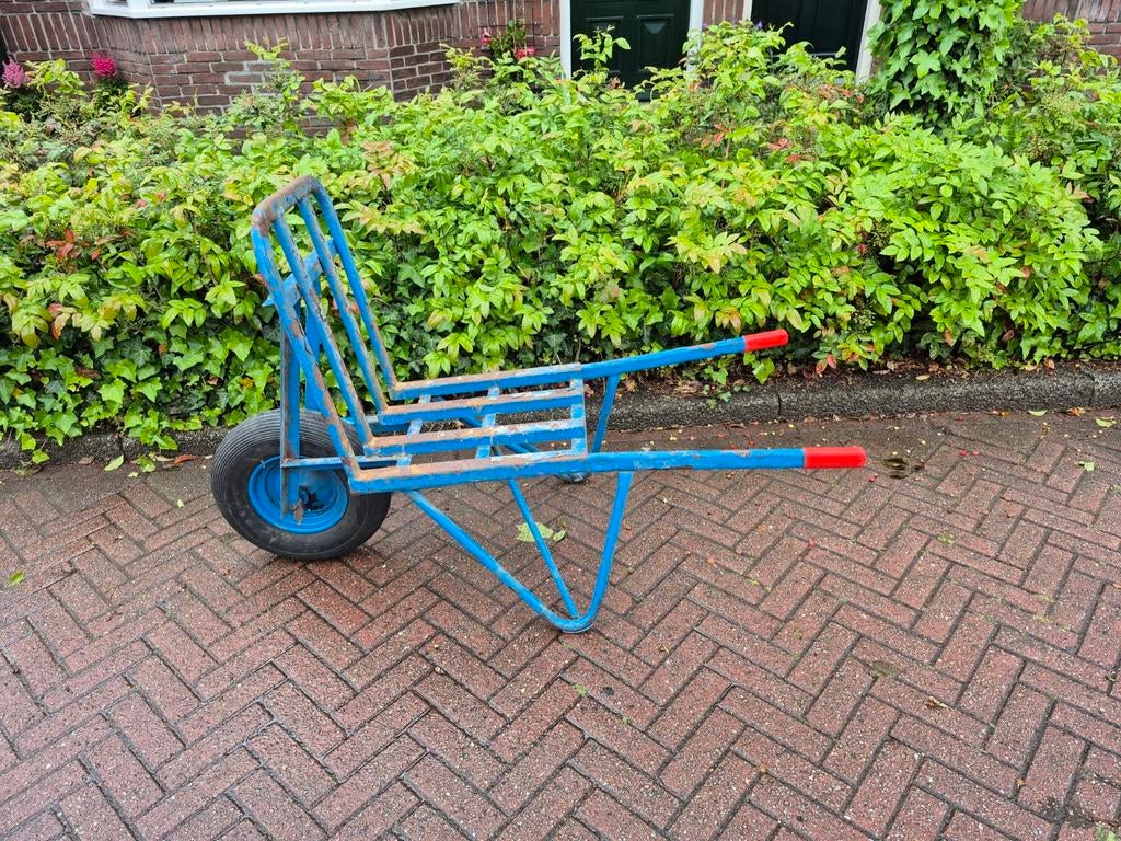 Goede sterke stenenkruiwagens en kruiwagens te huur. €7,50, Ophalen, Gebruikt