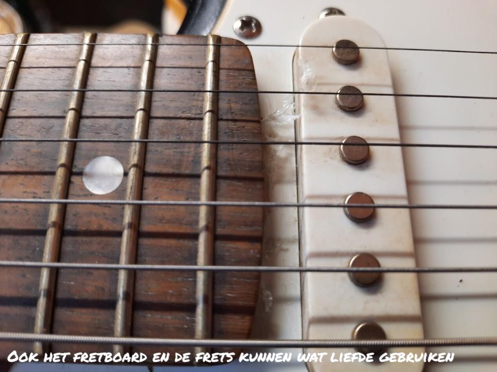 Foto 3 van Je elektrische gitaar weer in topconditie voor €29,95