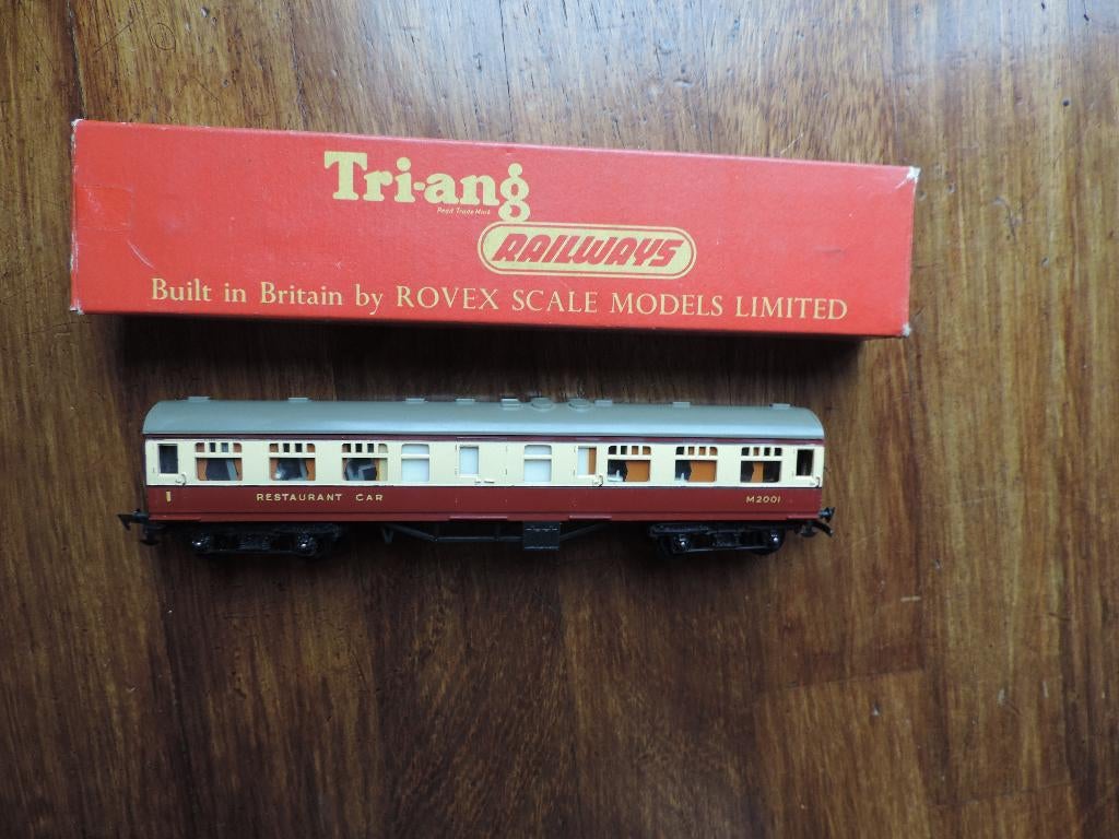 2 X TRIX EXPRESS  - TRIANG D-RIJTUIGEN  TOPSTAAT MET DOOSJE, Hobby en Vrije tijd, Modeltreinen | H0, Gebruikt, Gelijkstroom, Trix