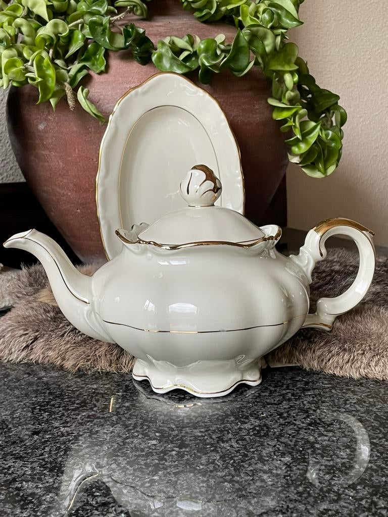 Bavaria theepot en serveerschaaltje (porselein), Antiek en Kunst, Antiek | Servies los, Ophalen of Verzenden