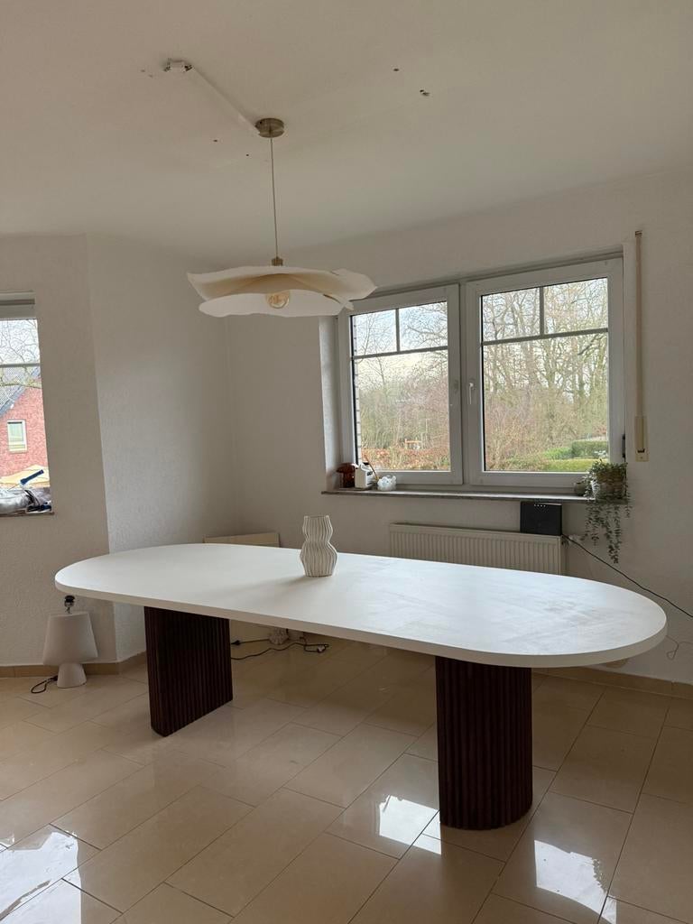 Beton ciré eettafel ovaal met halve walnoot poten geribbeld, 100 tot 150 cm, Verzenden, Vijf personen of meer, Ovaal