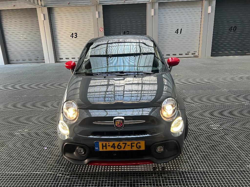 Fiat 500 1.4 T-jet Abarth 595 107KW 2019 Grijs, Auto's, Voorwielaandrijving, Stof, Zwart, 4 cilinders
