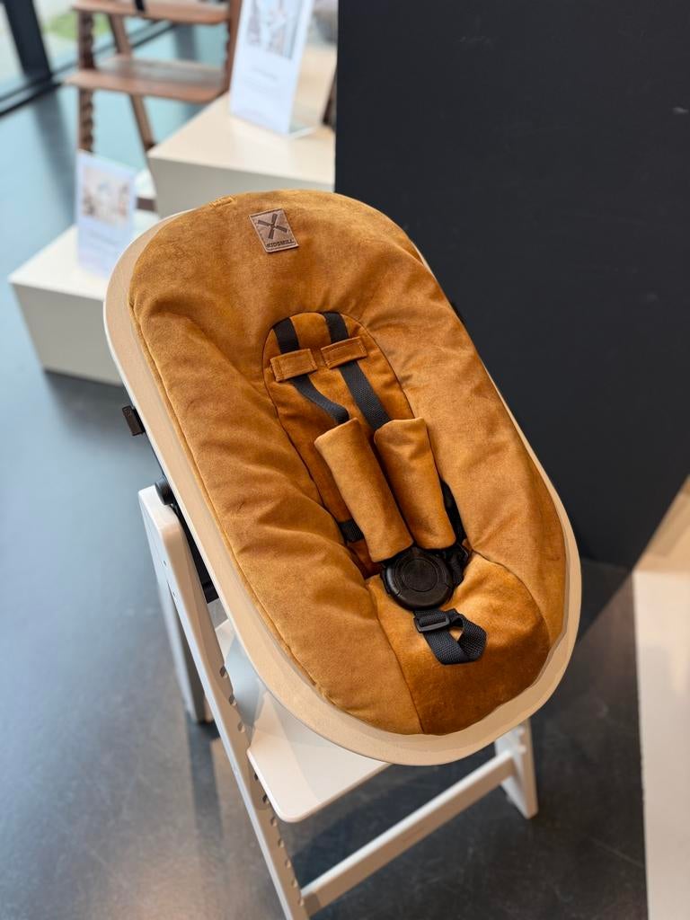 Kidsmill Up! Velours Newborn Bekleding - Gold, Kinderen en Baby's, Kinderstoelen, Nieuw, Meegroeistoel, Stoelverkleiner, Ophalen of Verzenden