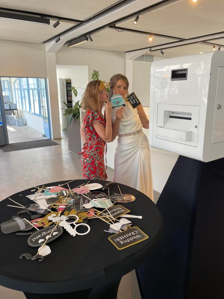 Photobooth huren almere lelystad amsterdam, Ophalen of Verzenden, Zo goed als nieuw