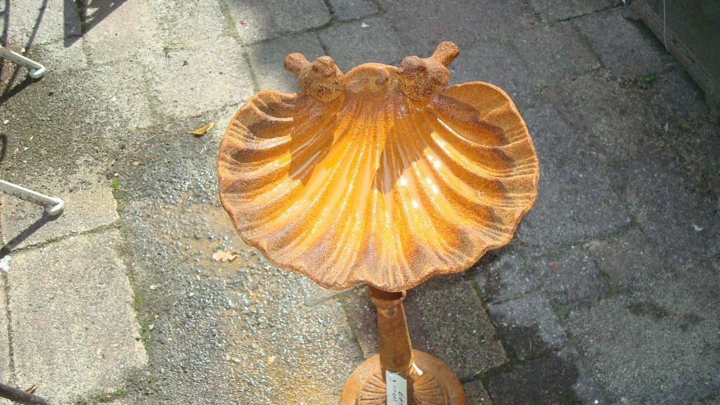 gietijzeren vogelbad op voet, Tuin en Terras, Vogelhuisjes en Vogelbaden, Ophalen of Verzenden, Nieuw