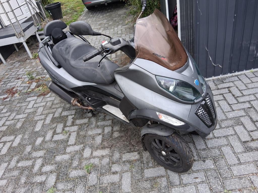 Mp3 500 piaggio & akropovic goed onderhouden top motor, Handvatverwarming, Scooter, Bedrijf
