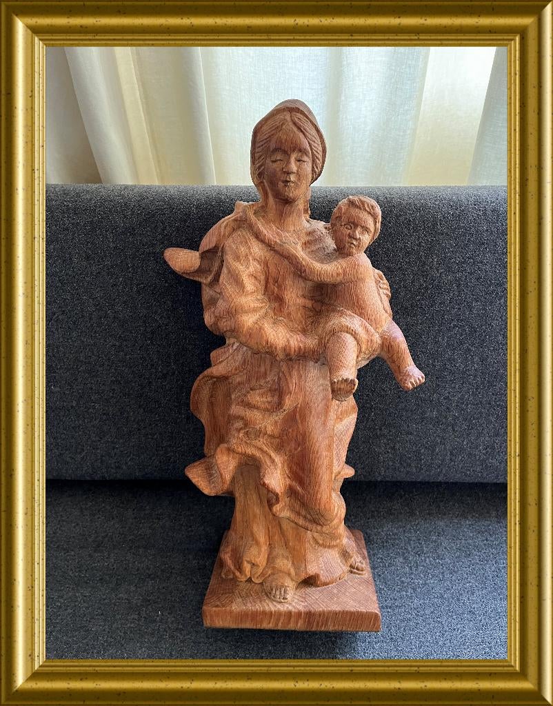 Groot zwaar houten beeld; Maria met kind, Ophalen