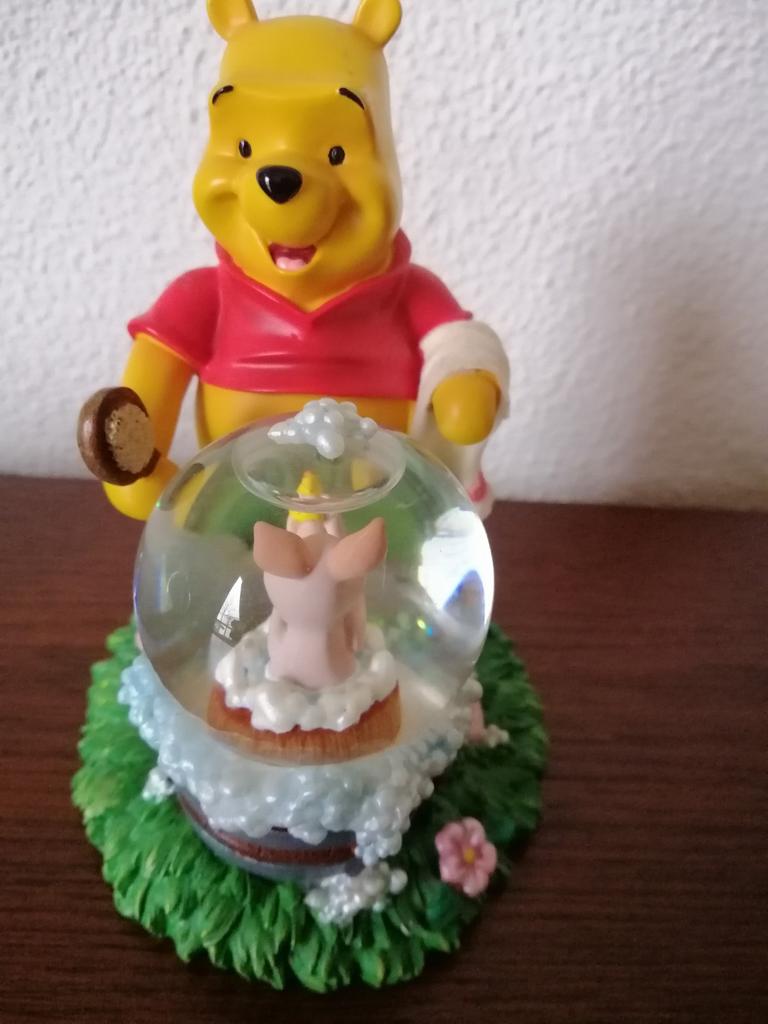 Disney pooh and friends pooh doet piglet in bad, Verzamelen, Disney, Ophalen of Verzenden, Winnie de Poeh of vrienden, Zo goed als nieuw