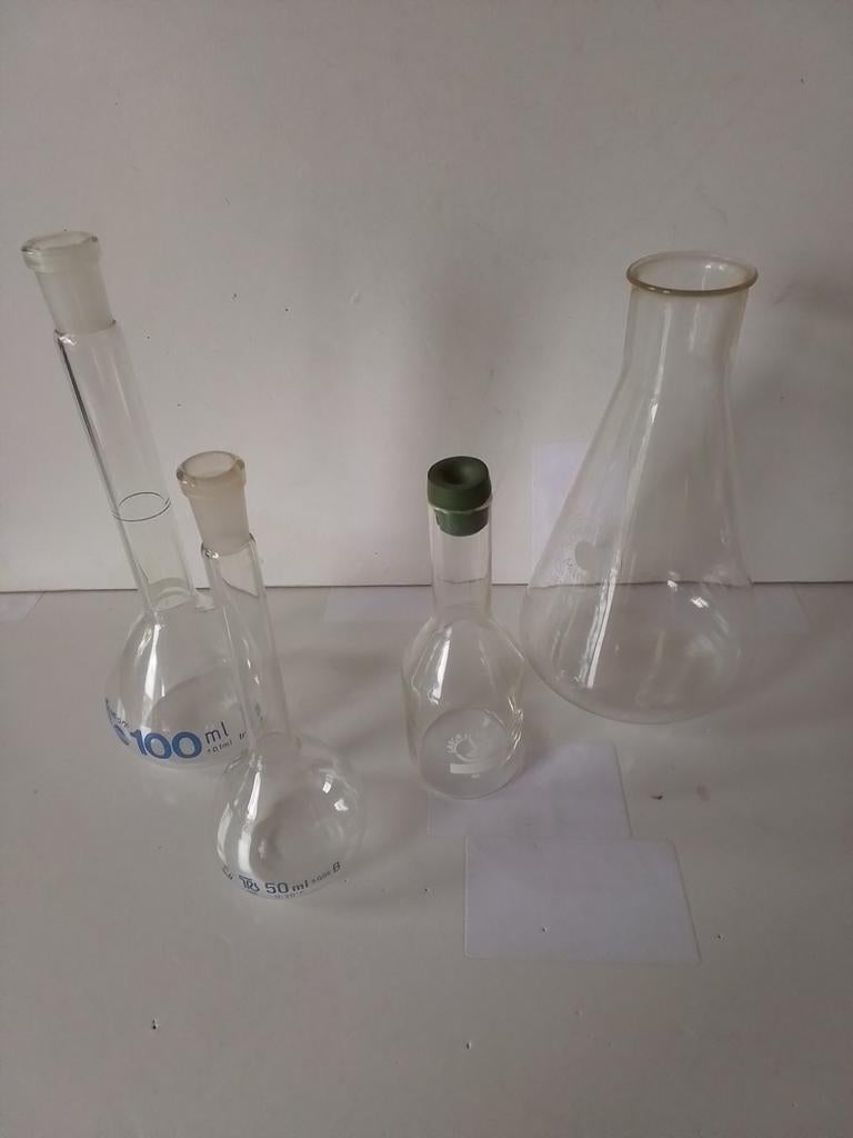 Vier Laboratorium flesjes., Antiek en Kunst, Ophalen of Verzenden