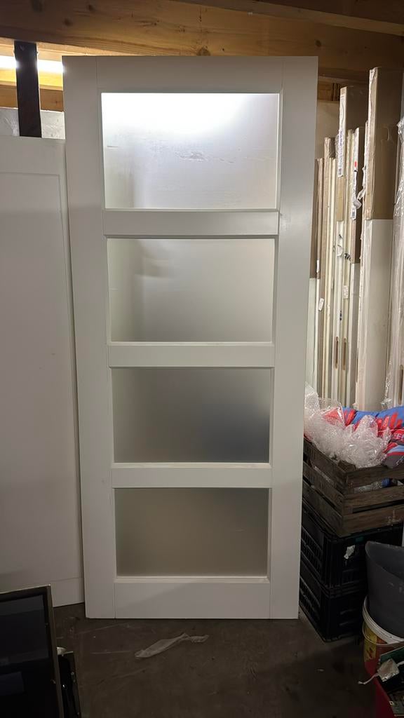 Verschillende opdek paneeldeuren 93x231.5 cm melkglas