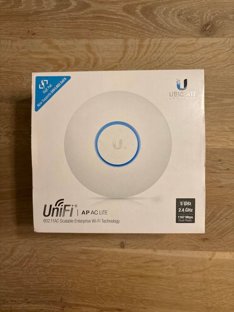 Ubiquiti UAP-AC-LITE, Computers en Software, Accesspoints, Ophalen of Verzenden, Zo goed als nieuw, Ubiquiti