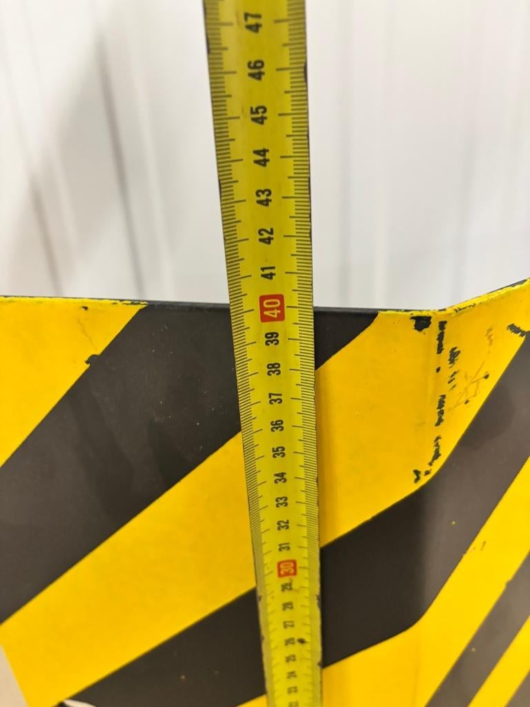 20x stalen hoekbescherming / aanrijdbeveiliging (geel-zwart), Ophalen, Gebruikt, IJzer