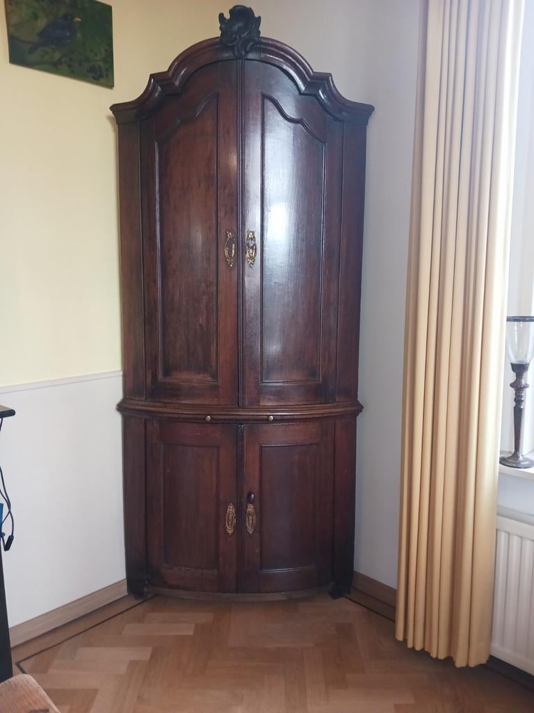 Hoekkast Louis Quinze, Ophalen