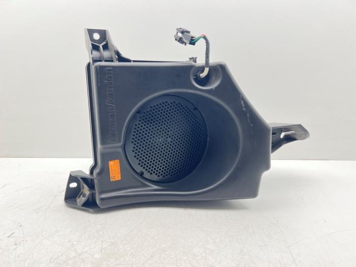 Subwoofer van een Mercedes ML-Klasse, Gebruikt, -, Ophalen of Verzenden, -