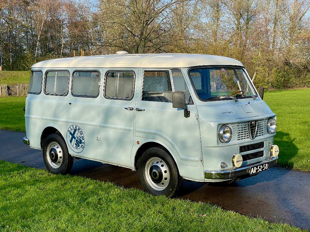 Alfa Romeo F12 Autotutto 1972. Een zeldzaam busje vol charme, Auto's, 1490 kg, Overige modellen, Blauw, Bedrijf