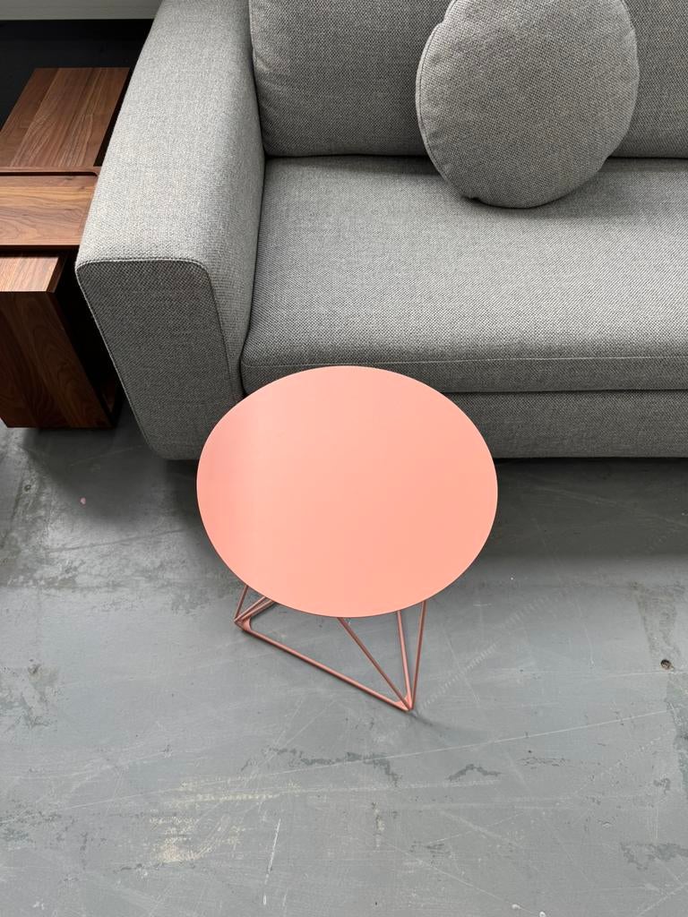 Showroommodel Leolux Coda bijzettafel | Leolux Coda, Leolux, Metaal of Aluminium, Rond, Nieuw