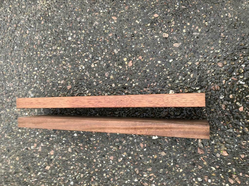 Enkele merbau plankjes 40x145x700 en iroko ,mahonie, Doe-het-zelf en Verbouw, Overige Doe-het-zelf en Verbouw, Nieuw, Ophalen of Verzenden