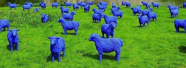 schaap blauw tuinbeeld, Ophalen of Verzenden, Nieuw, Kunststof, Dierenbeeld