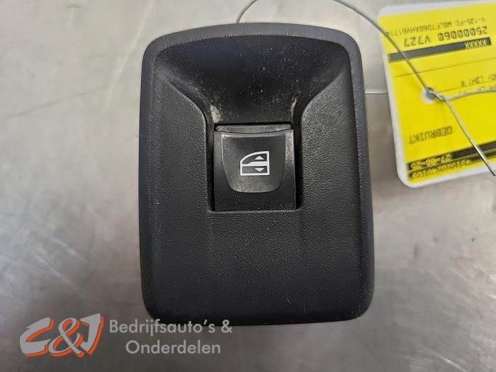 Elektrisch Raam Schakelaar van een Opel Vivaro, Auto-onderdelen, Gebruikt, -, -, Opel