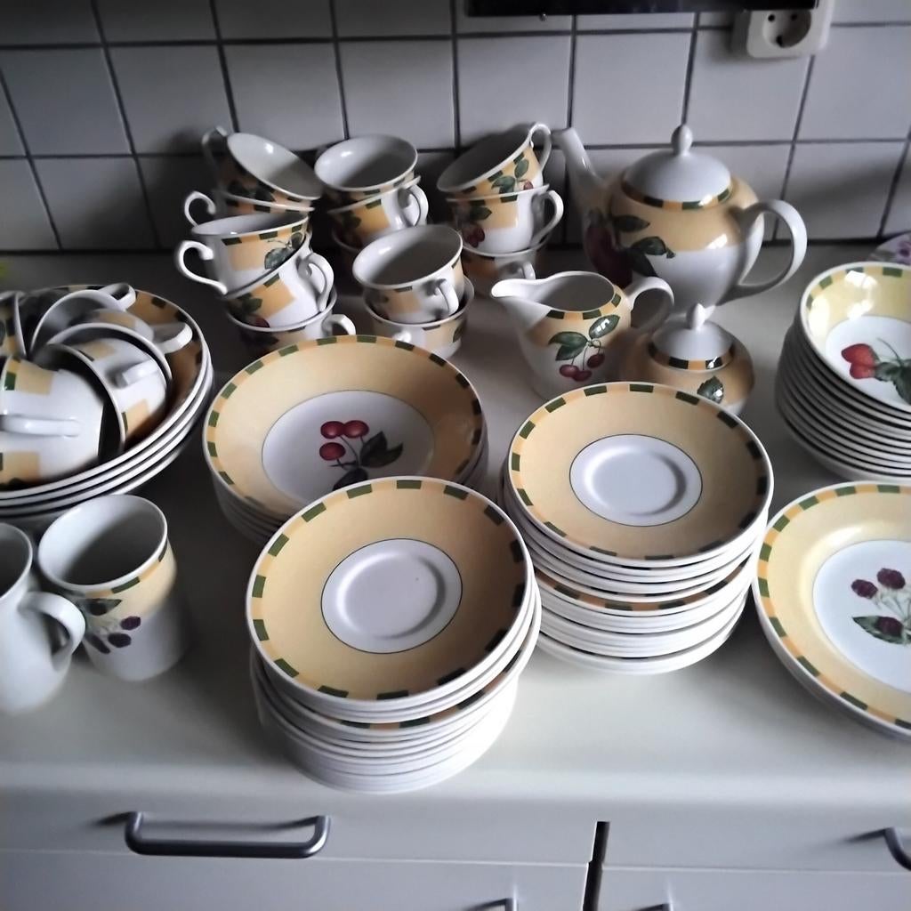 Churchill  summerset  items, Huis en Inrichting, Keuken | Servies, Ophalen of Verzenden, Zo goed als nieuw, Bord(en), Overige stijlen