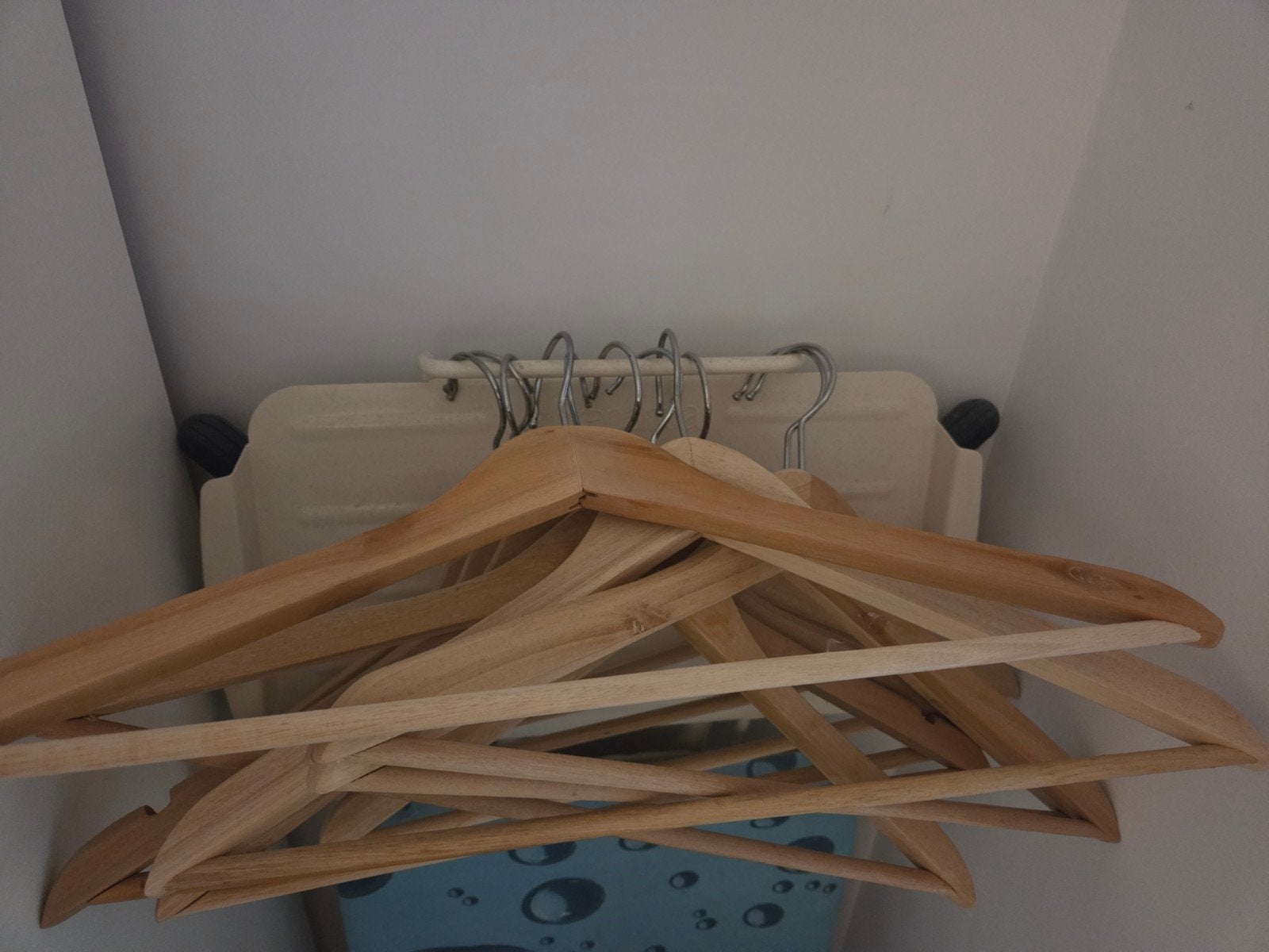 Houten kledinghangers, Ophalen of Verzenden, Gebruikt, Hout, Kinderen en Volwassenen