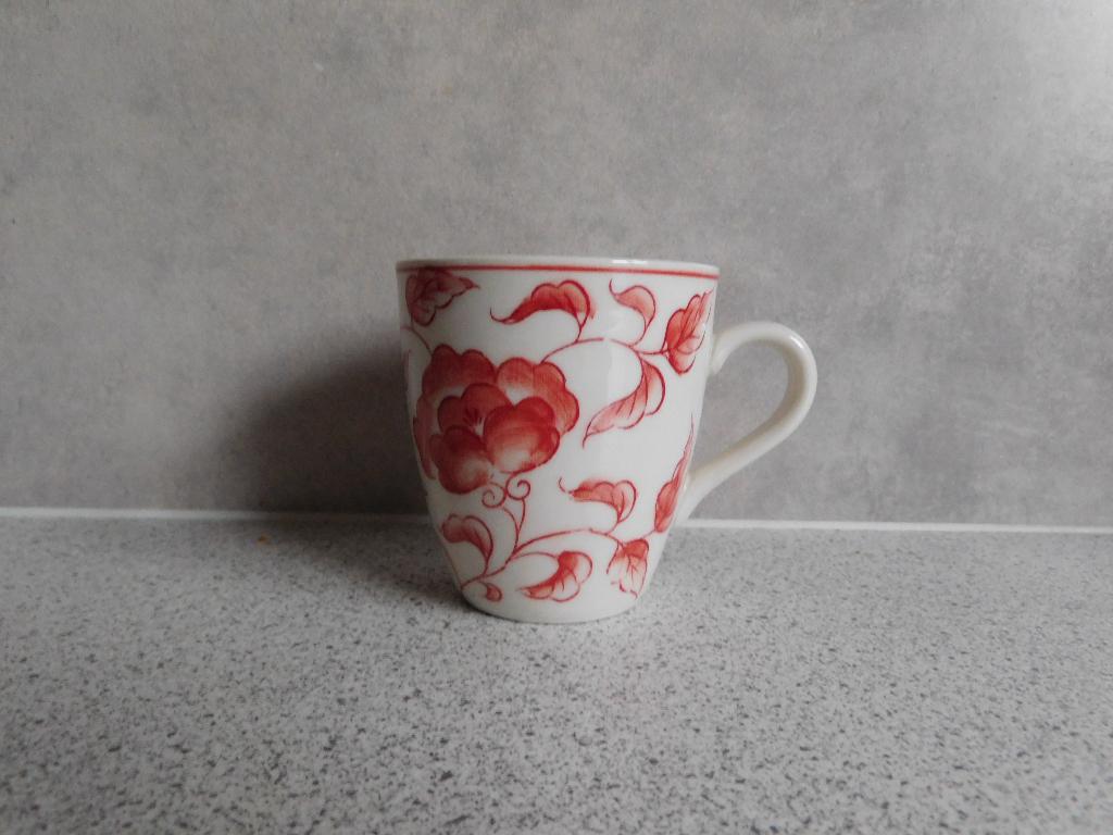 Senseo mok Roos Vic's Handpainted, Ophalen of Verzenden, Zo goed als nieuw, Overige stijlen, Kop(pen) en/of Schotel(s)
